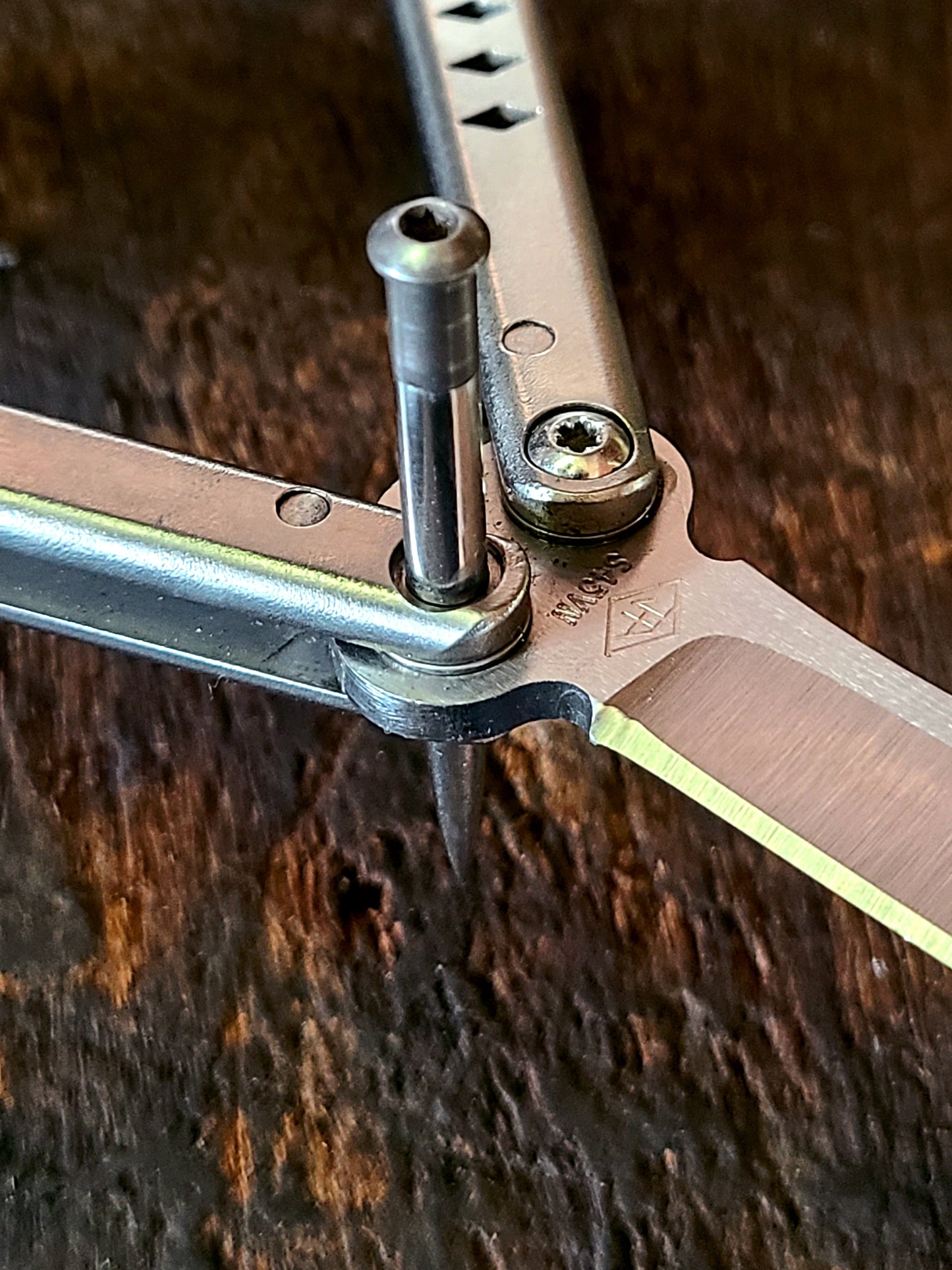 Threaded Ti Pivotneedle