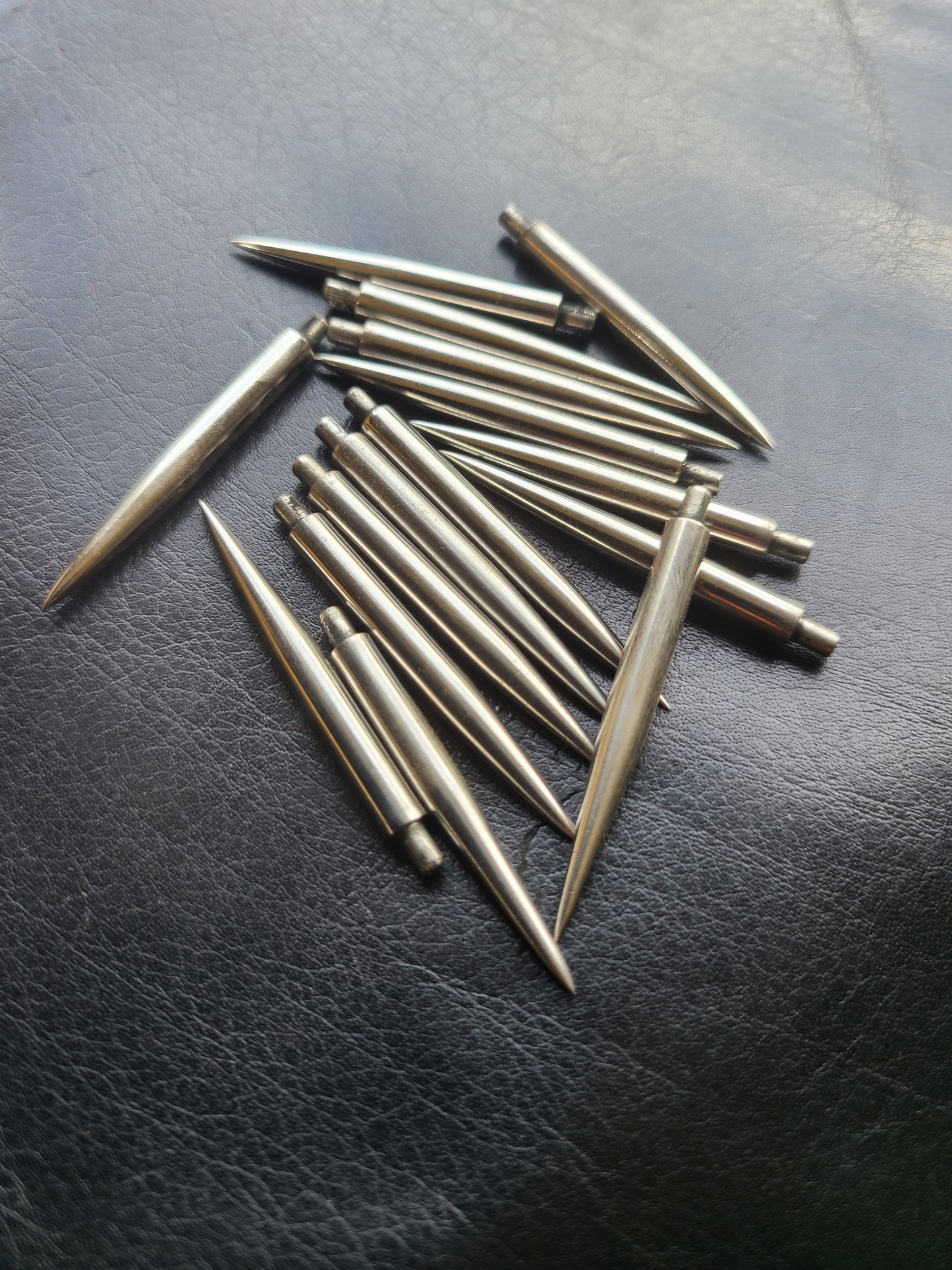 Threadless O1 Pivotneedle