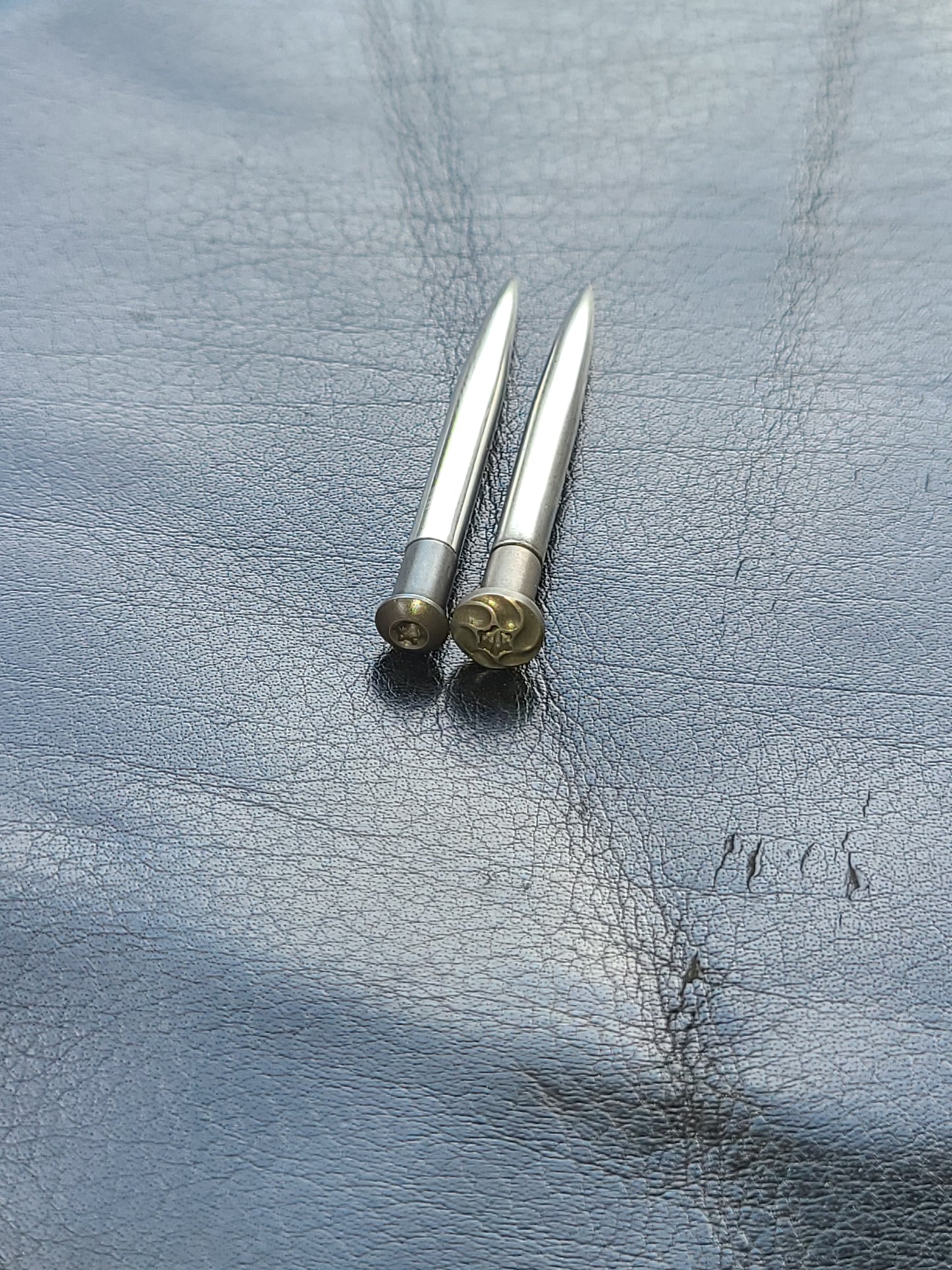 Threadless O1 Pivotneedle